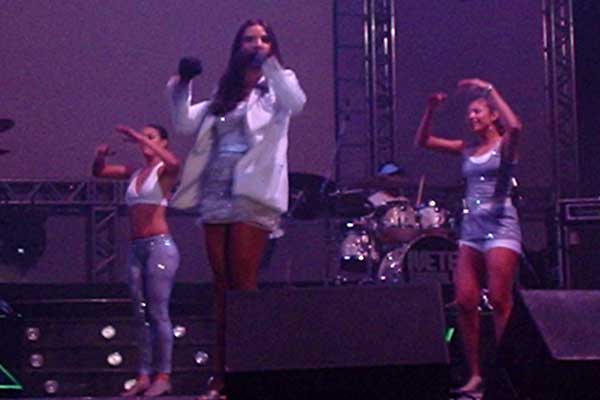 11124518_8.jpg