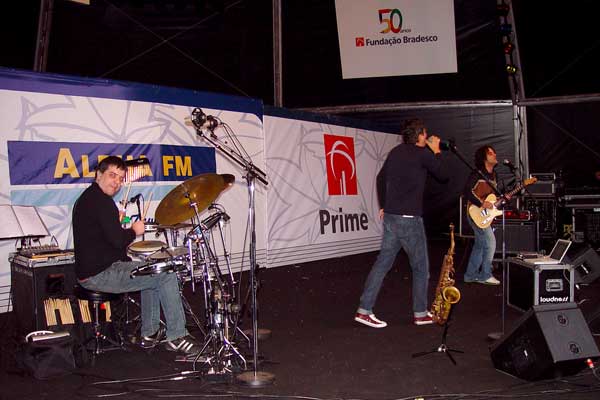 25133058_13.jpg