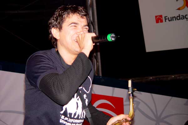 25133120_16.jpg
