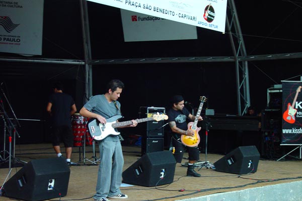 28125530_12.jpg