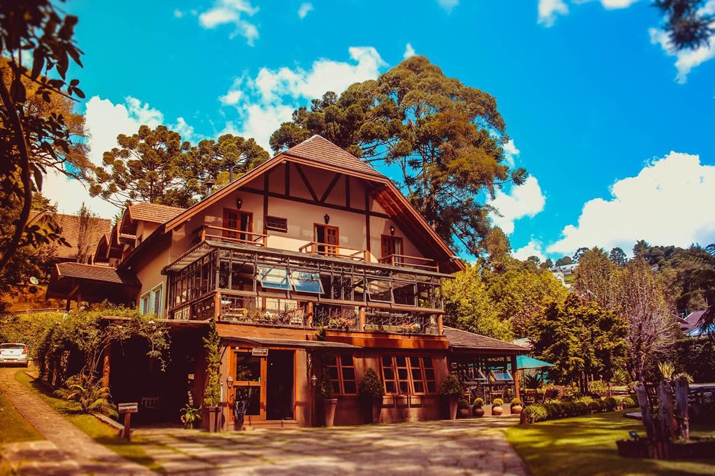 Fachada Pousada da Pedra