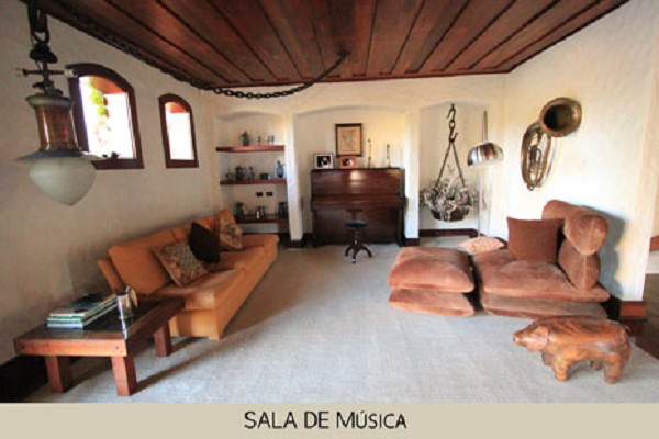 area_social_sala_de_musica-1.jpg