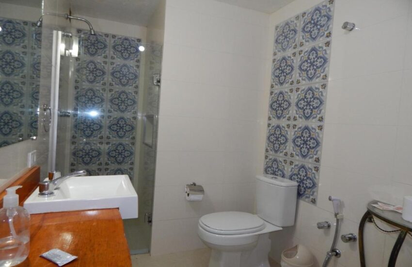 banheiro-siena-hotel-campos-do-jordao-02
