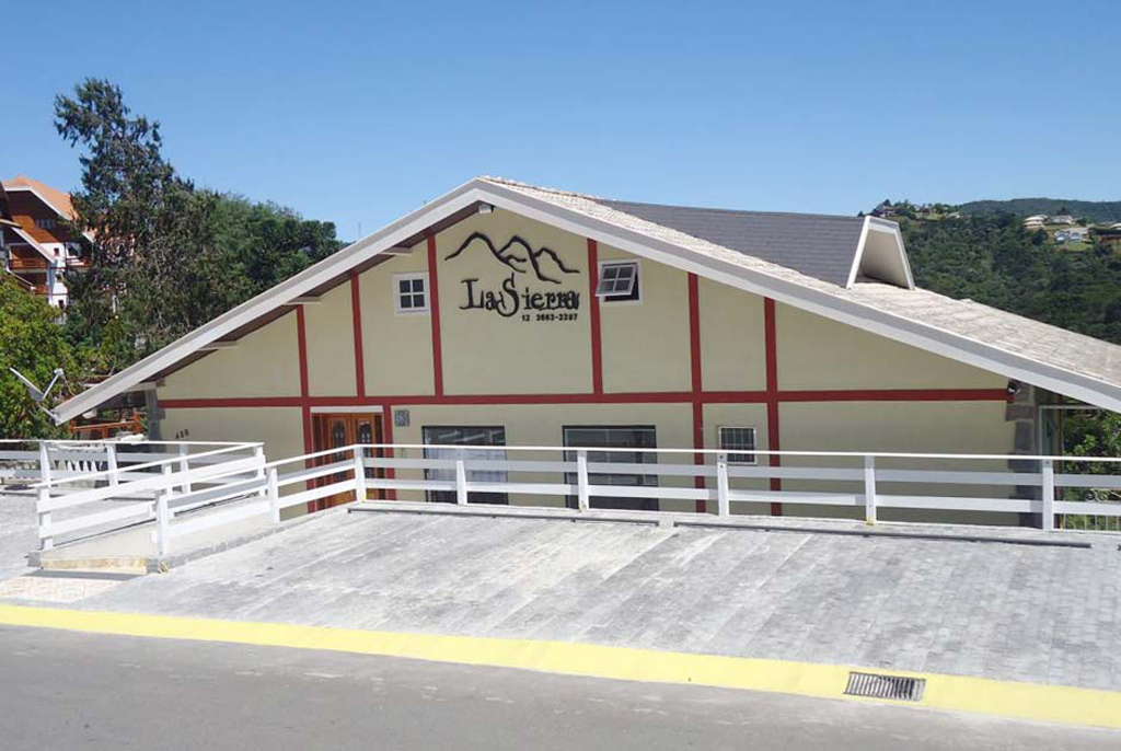 Fachada Pousada La Sierra