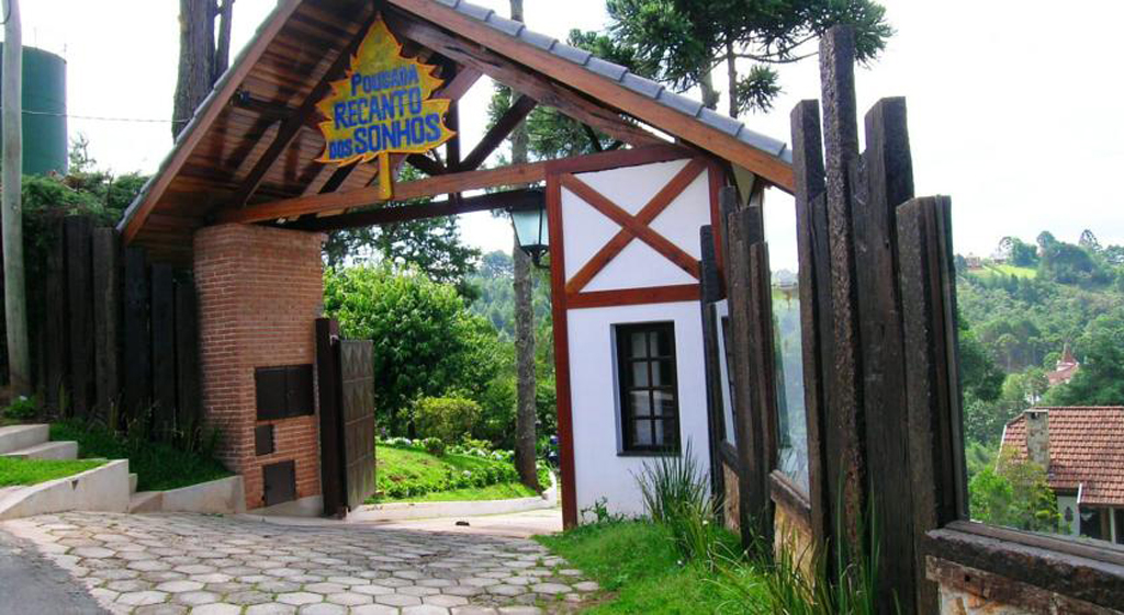 Fachada Pousada Recanto dos Sonhos
