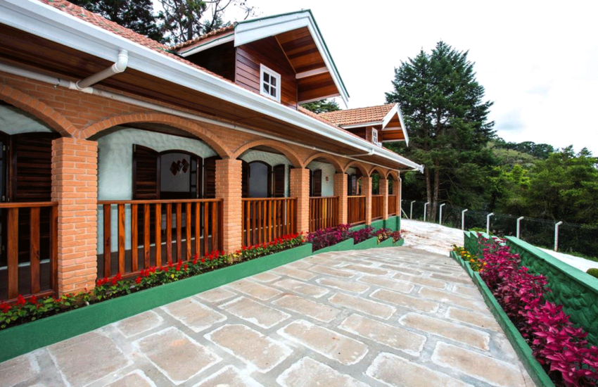 fachada-pousada-vila-floratta-campos-do-jordao-03