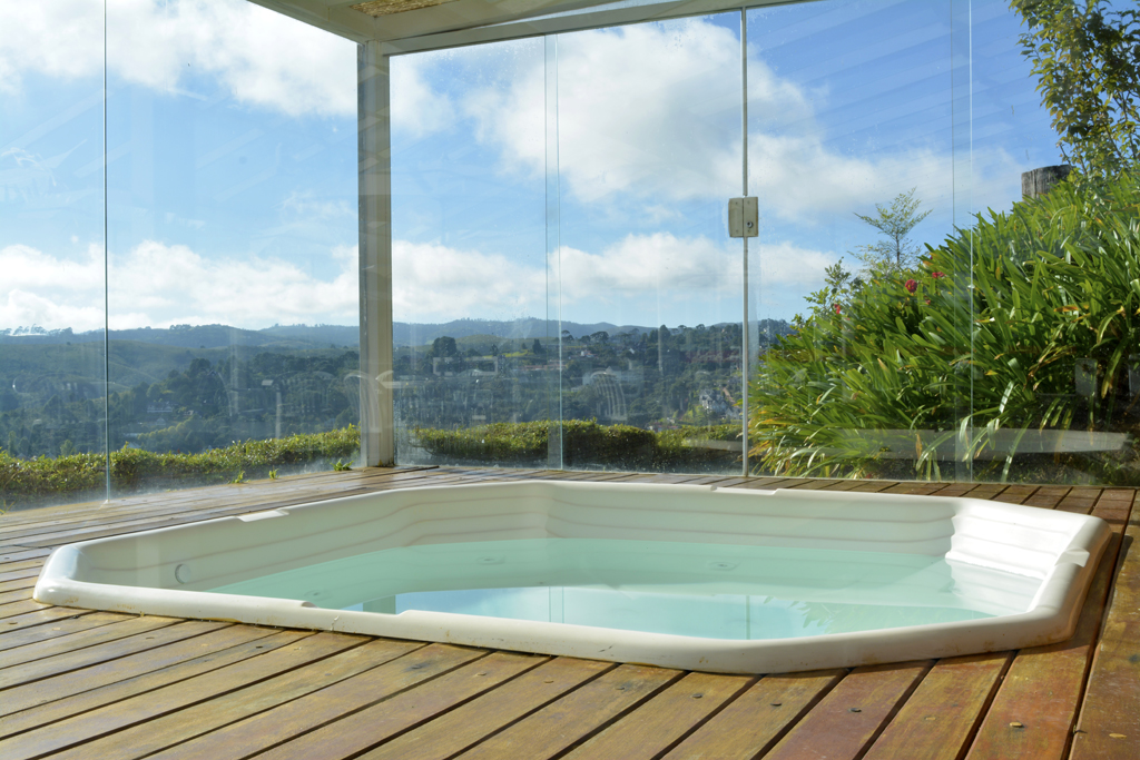 Piscina Hotel Chris Park