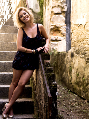 Luiza Possi toca na Praça